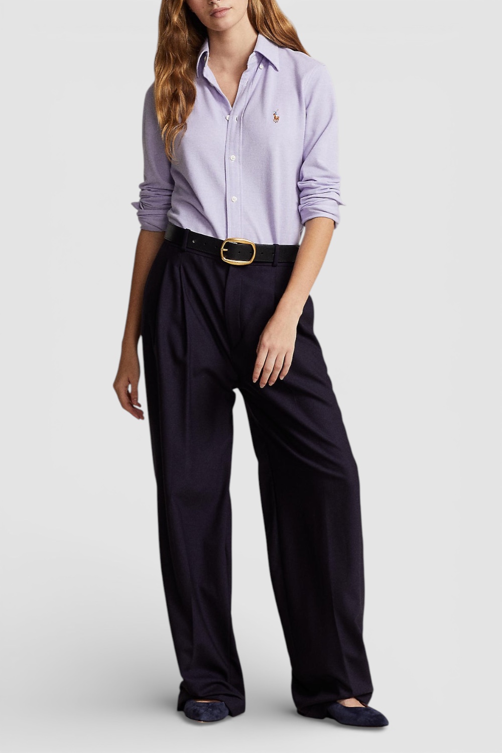 תמונת כל הלוק של חולצה מכופתרת